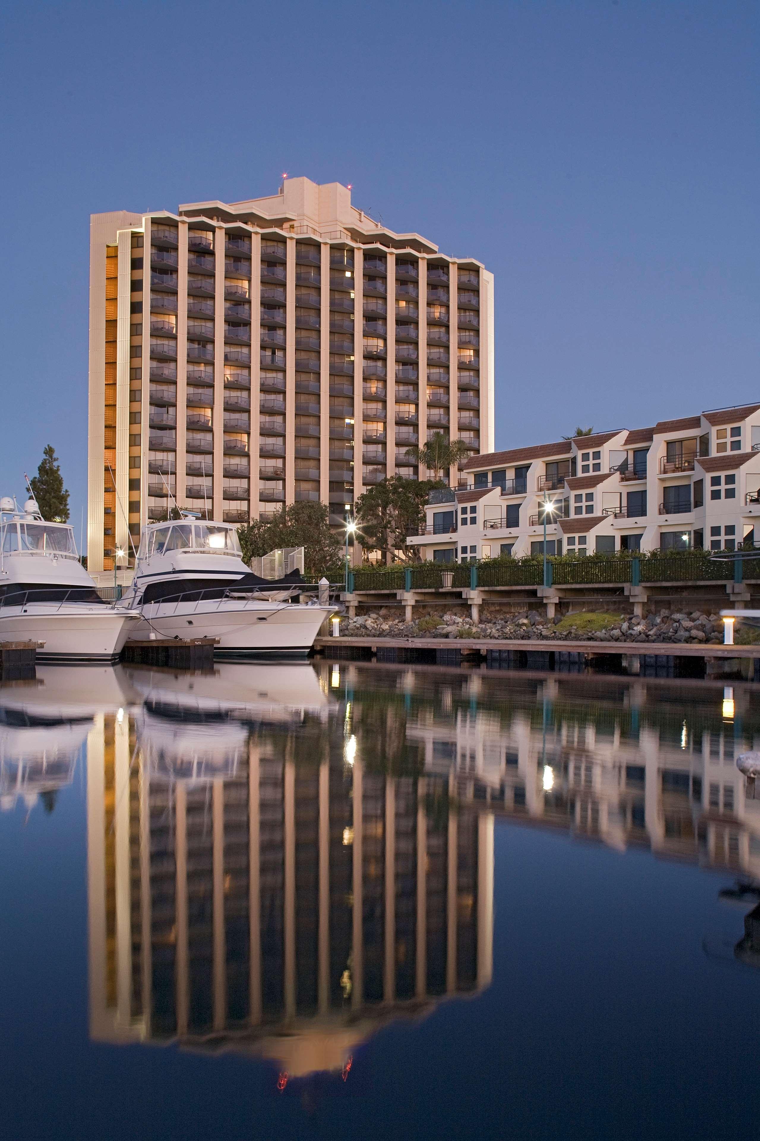 Отель Hyatt Regency Mission Bay Spa And Marina Сан-Диего Экстерьер фото